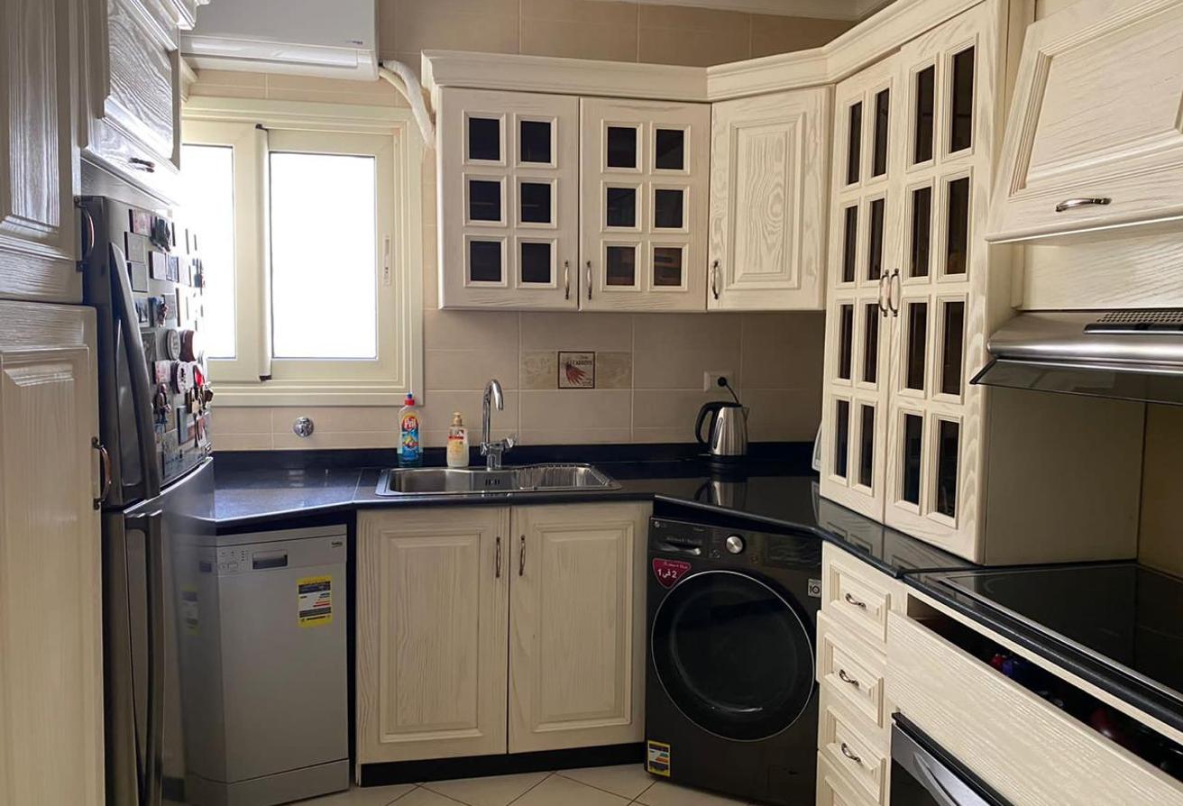 For Rent Modern Brand New Furnished apartment In Maadi .
Open Receptin 
3  bedrooms
3  bathrooms
Bright
open View
Quite Area 
Air condshion
Wifi 
Brand new building 
Elevators 
Security 
Close to all facilities 
Walking distance to All restaurants 
Long term only 
Price 2500$
